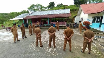 Kampung Cemparam Jaya Melaksanakan Apel Pagi 