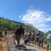 Gotong Royong Warga, Jalan Rabat Beton dan Gorong-Gorong di Cemparam Jaya Mulai Dibangun